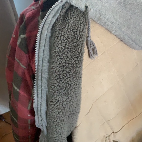 ✨ 3/$20 Shacket - Picture 3 of 4